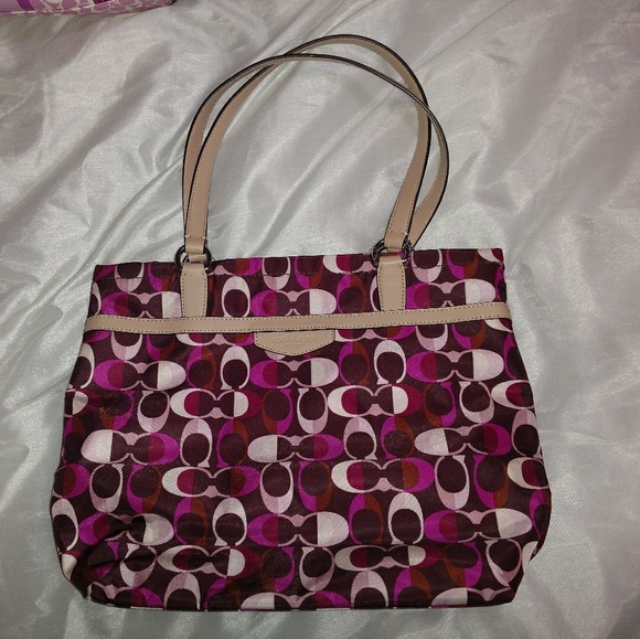 Perfect Coach purse - Picture 1 of 6